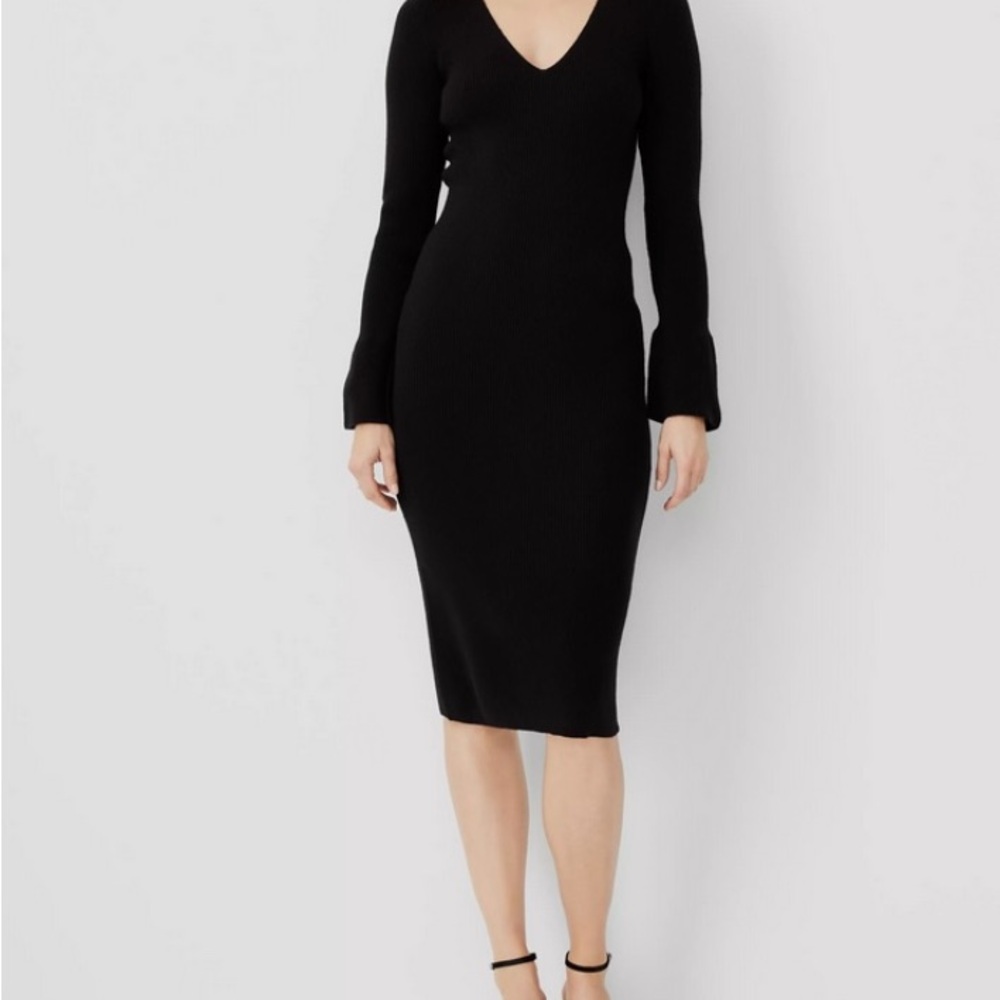 Ann Taylor Black PEARLIZED BUTTON CUFF V-NECK SWEATER DRESS - Size XS